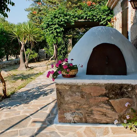 Myrties Stone - Ta Petrina Lantgård