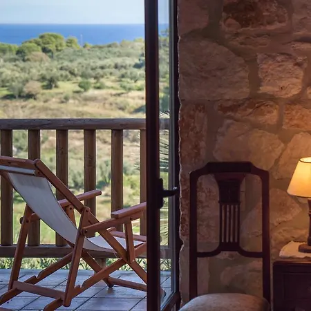 Lantgård Myrties Stone - Ta Petrina