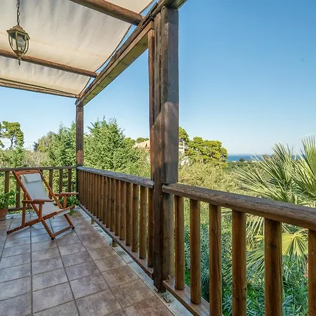 Myrties Stone - Ta Petrina