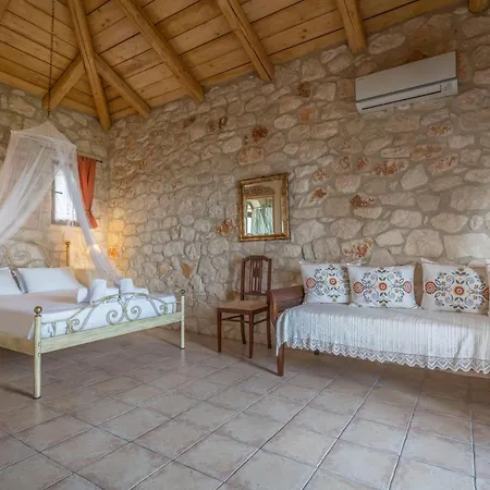 Myrties Stone - Ta Petrina * Vasilikos (Zakynthos)