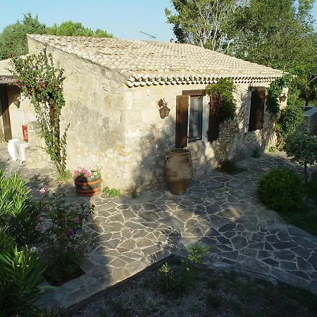Myrties Stone - Ta Petrina Vasilikos (Zakynthos)